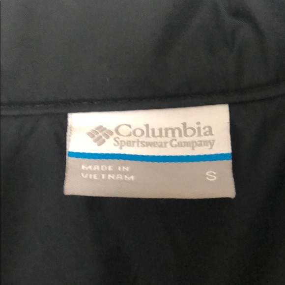 Columbia Wind Breaker - Picture 2 of 2